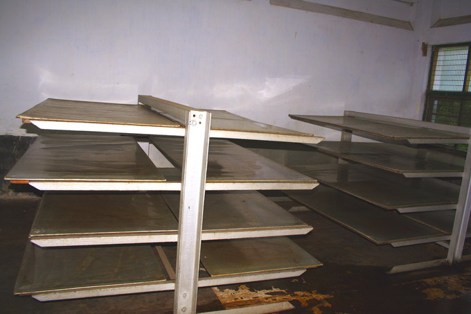 Stainless steel trays used for fermentation