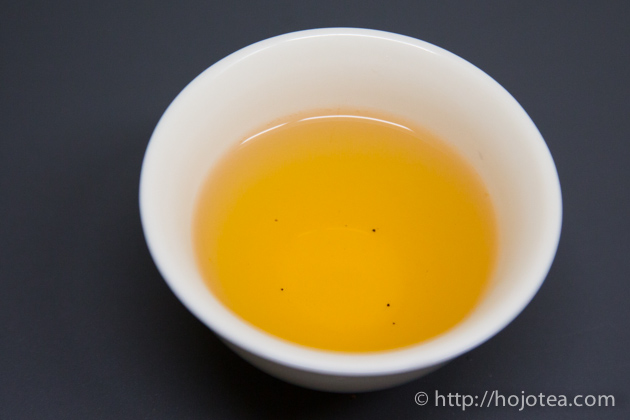 梨山茶の茶摘み風景