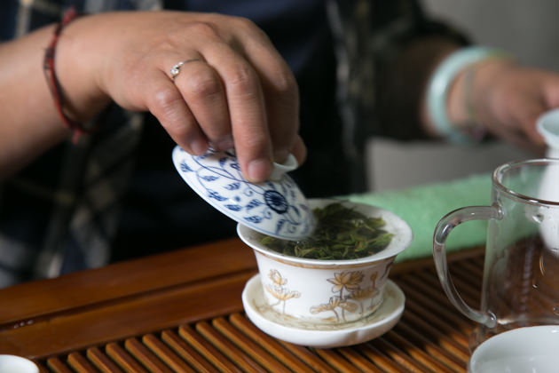 なぜ中国茶をいれるときに湯で洗うのか おすすめの中国茶のいれ方 お茶の専門店hojo