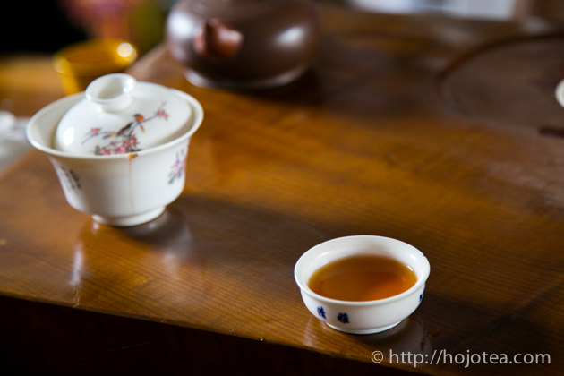 紅茶と宮廷グレードのプーアル熟茶のブレンド茶