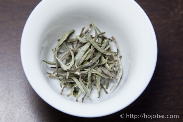 雲南省の白茶、古樹銀針